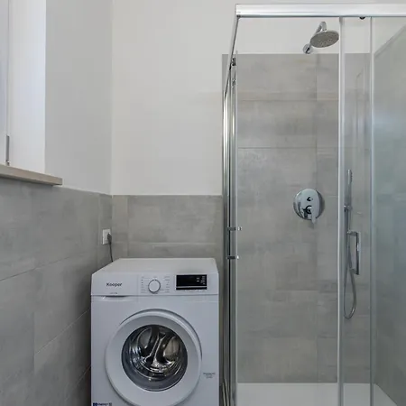 White Angel Apartment *